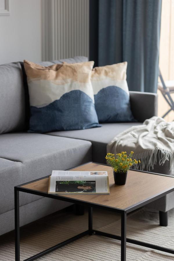 Stylish Apartment Kolejowa & Parking & Balcony By Noclegi Renters Warsawa Bagian luar foto